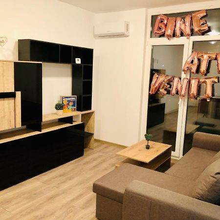 New And Modern Apartment Near Center At Vivalia Grand Temesvár Kültér fotó