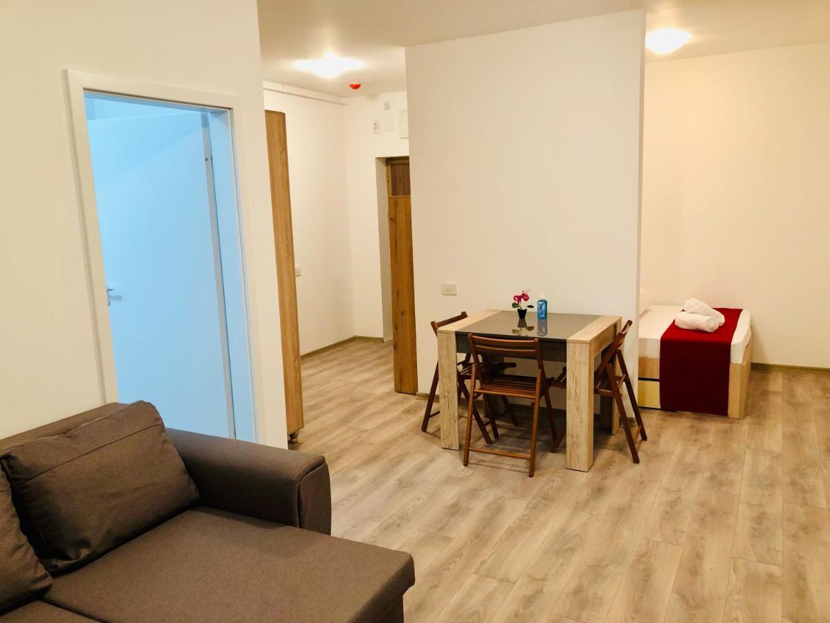 New And Modern Apartment Near Center At Vivalia Grand Temesvár Kültér fotó